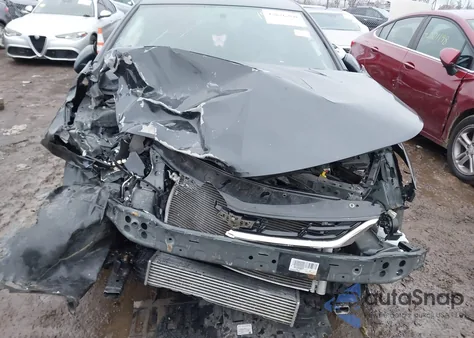 2018 Chevrolet Cruze Lt Manual z USA, uszkodzony, nr VIN 1G1BD5SM5J7195315